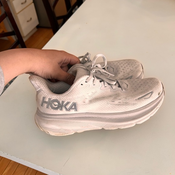 Hoka Women's White Running Shoes 9.5 - Picture 2 of 7